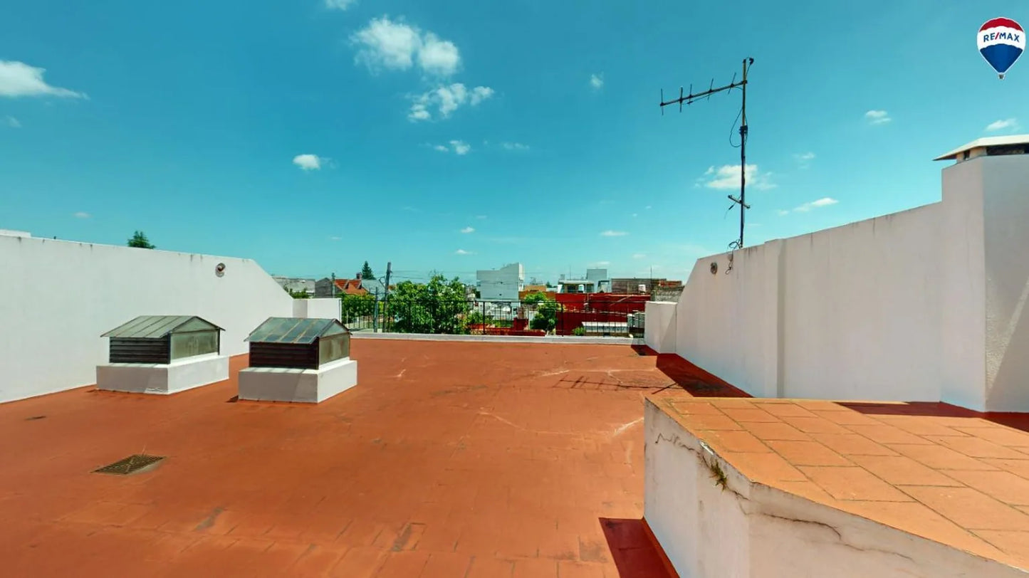 145.000 USD CASA DE 5 AMB CON GARAGE Y QUINCHO